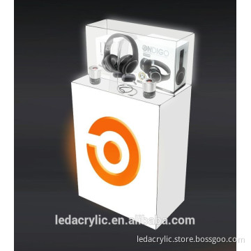 ONDIGO headphone showcase cabinet